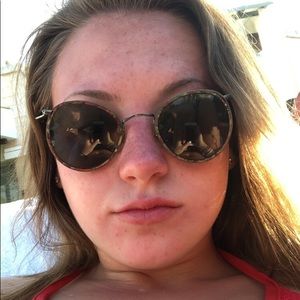 Meet your Posher, Sam